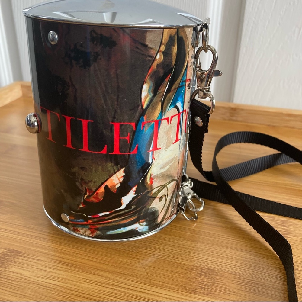 Little Earth Stiletto Can Crossbody Bag